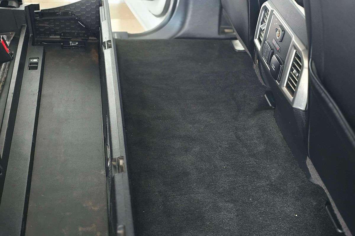 FORD F-350 PLATINUM Dual Cab AUTO 6SP 4x4 6.7L V8 TD