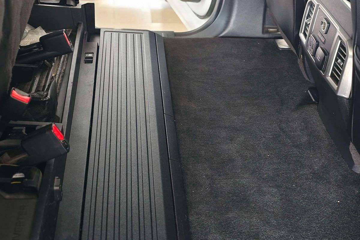 FORD F-350 PLATINUM Dual Cab AUTO 6SP 4x4 6.7L V8 TD