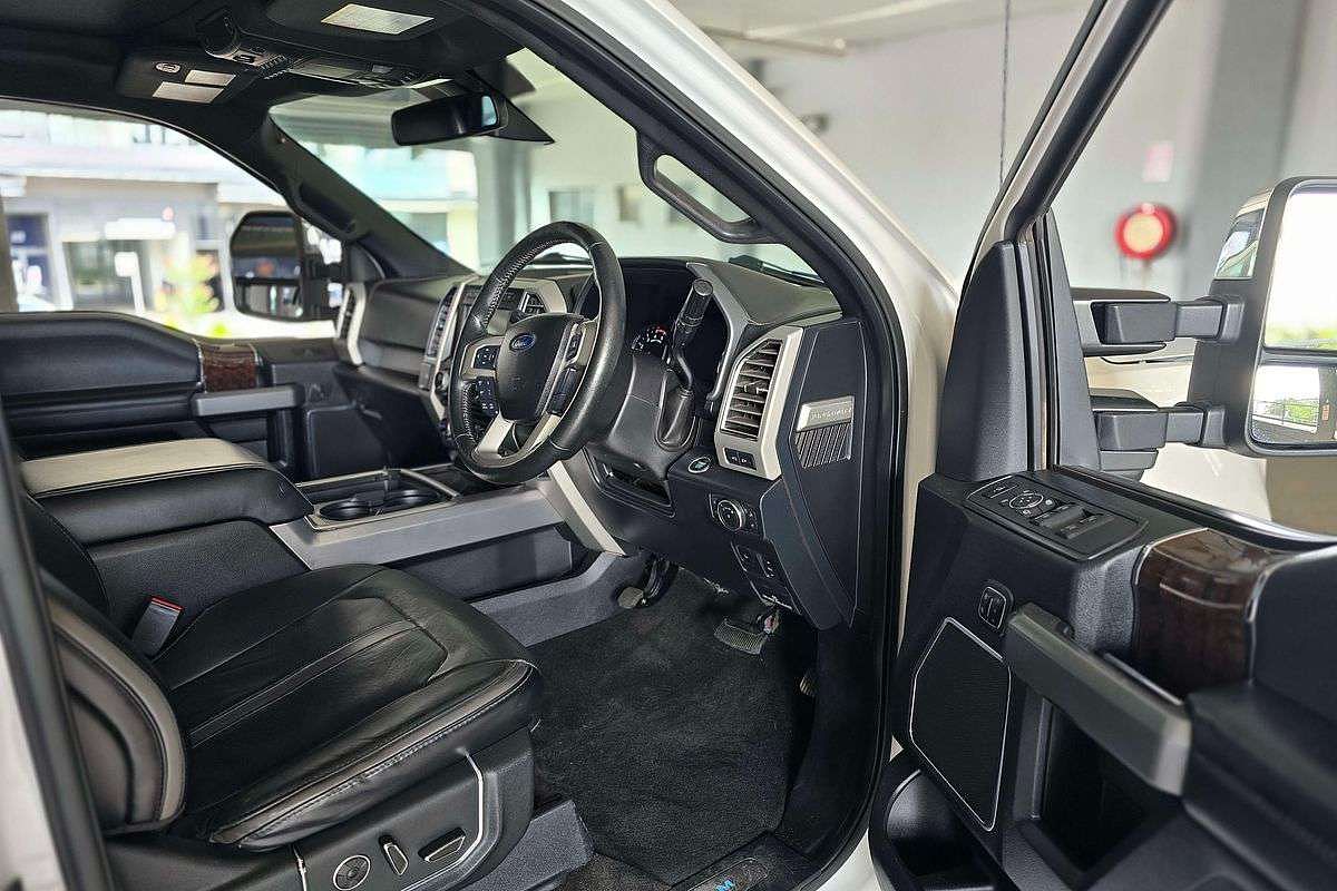 FORD F-350 PLATINUM Dual Cab AUTO 6SP 4x4 6.7L V8 TD