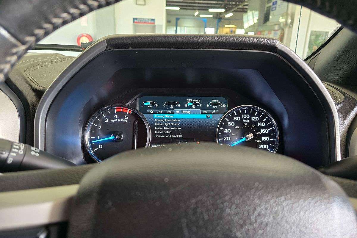 FORD F-350 PLATINUM Dual Cab AUTO 6SP 4x4 6.7L V8 TD