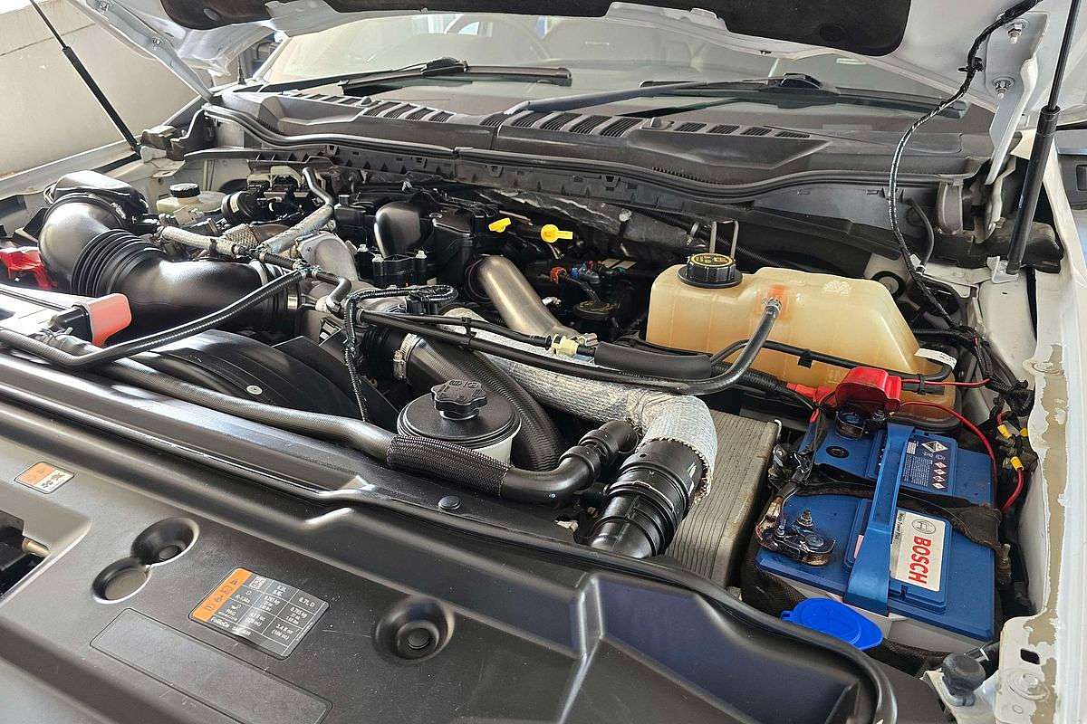 FORD F-350 PLATINUM Dual Cab AUTO 6SP 4x4 6.7L V8 TD