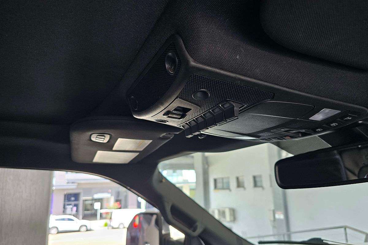 FORD F-350 PLATINUM Dual Cab AUTO 6SP 4x4 6.7L V8 TD