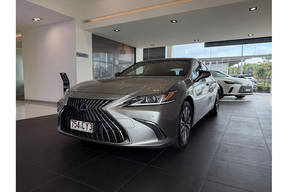 2021 Lexus ES ES300h Luxury AXZH10R