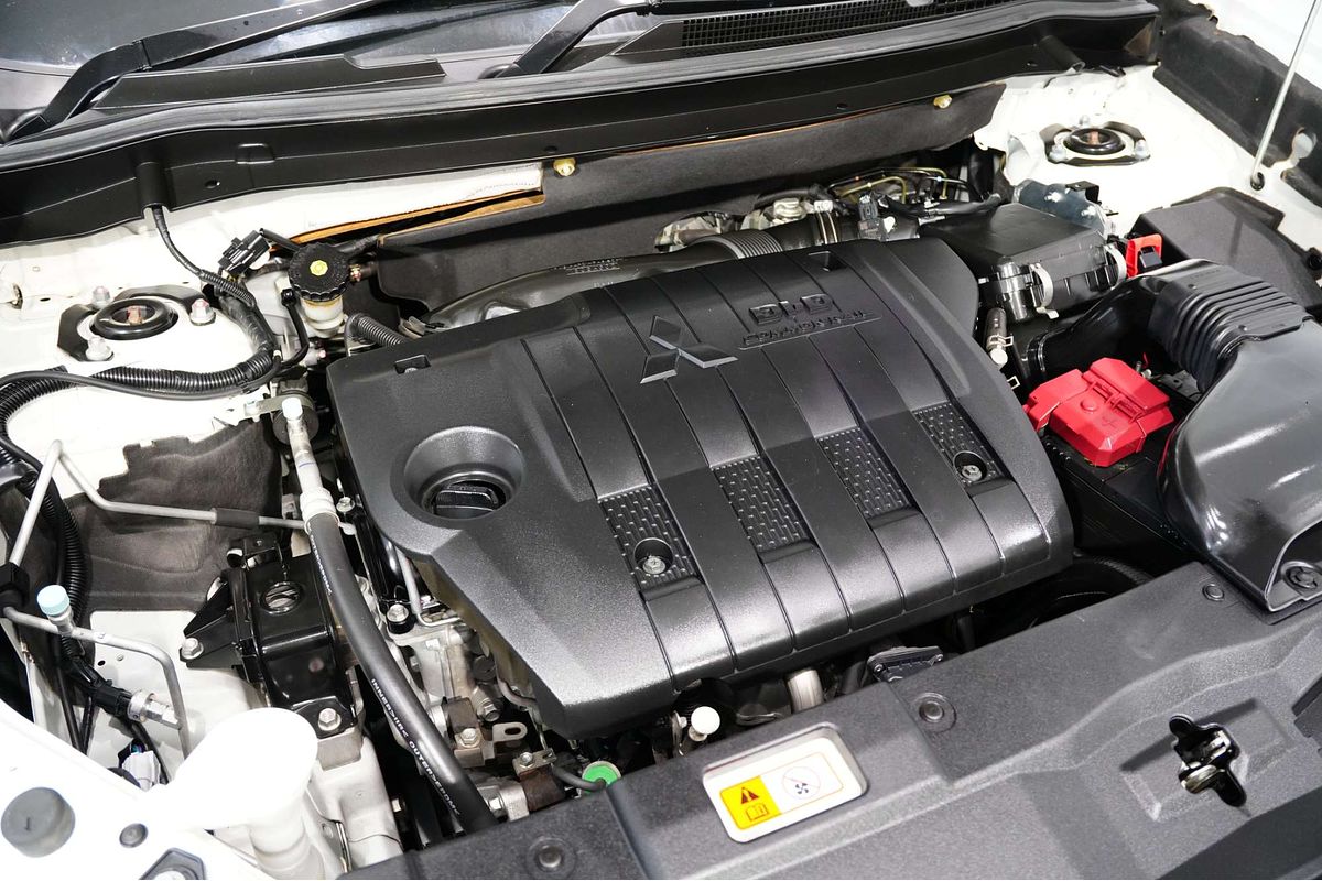 2020 Mitsubishi Outlander LS ZL