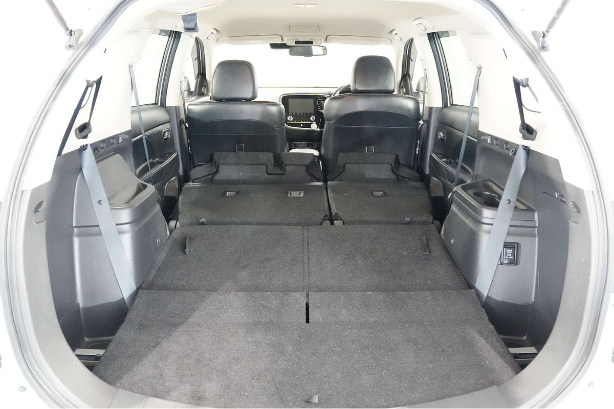 2020 Mitsubishi Outlander LS ZL