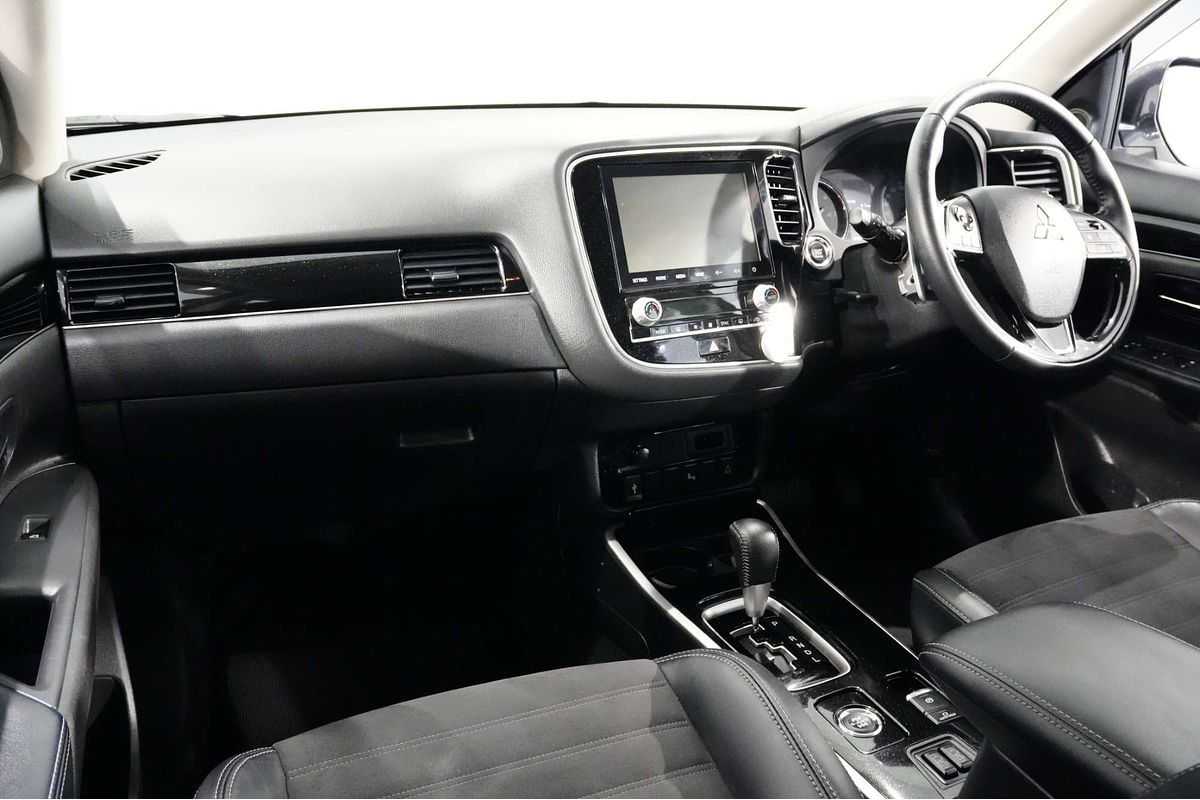 2020 Mitsubishi Outlander LS ZL