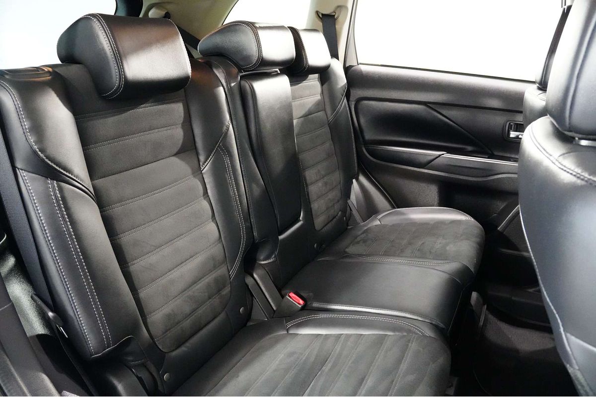 2020 Mitsubishi Outlander LS ZL