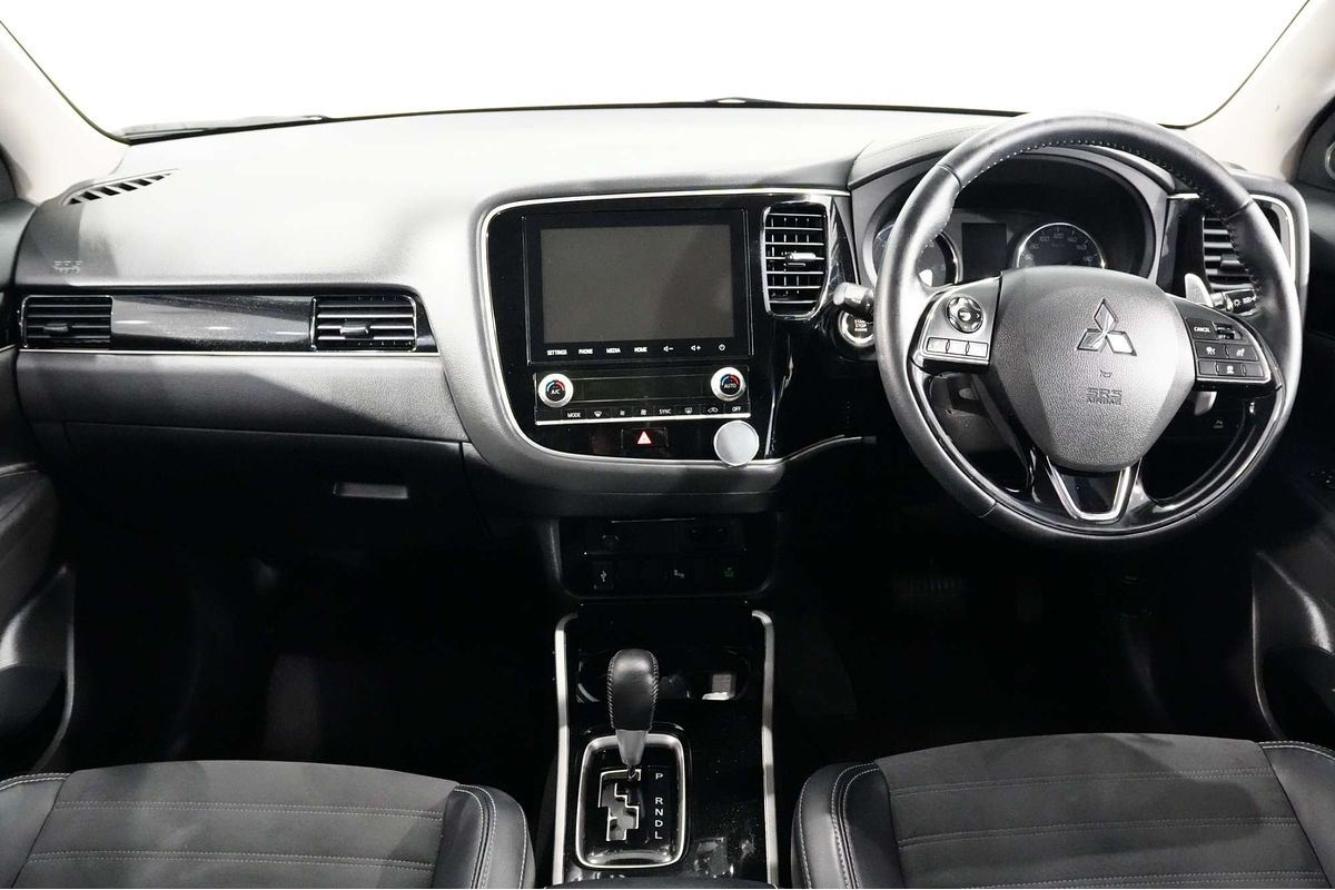 2020 Mitsubishi Outlander LS ZL