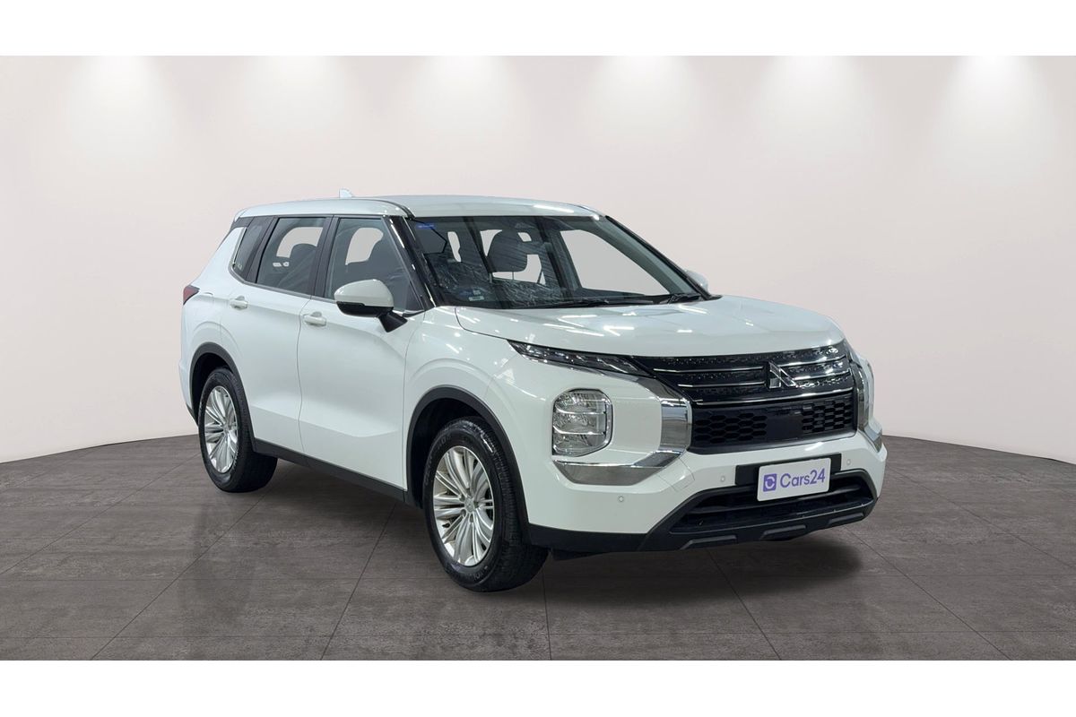 2024 Mitsubishi Outlander ES ZM