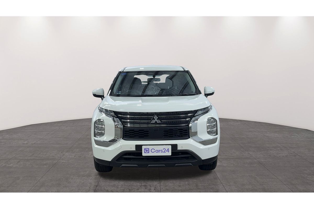 2024 Mitsubishi Outlander ES ZM