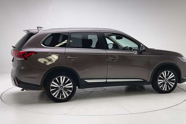 2019 Mitsubishi Outlander LS ZL thumb-2