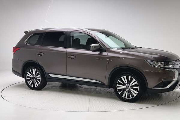 2019 Mitsubishi Outlander LS ZL thumb-3