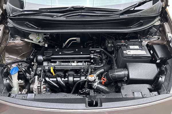 2016 Kia Rio S UB thumb-9