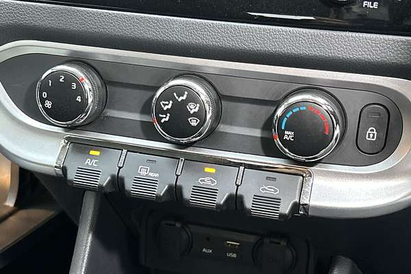 2016 Kia Rio S UB thumb-14