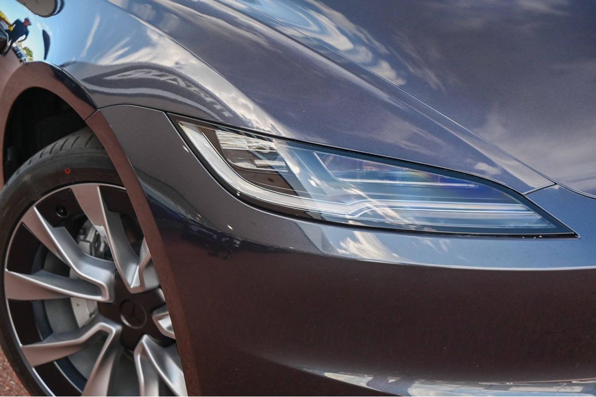 2024 Tesla Model 3 Rear-Wheel Drive