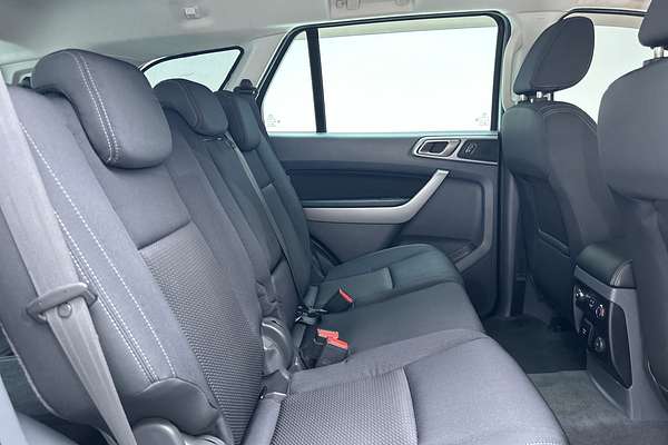 2017 Ford Everest Trend UA 3.2L thumb-11