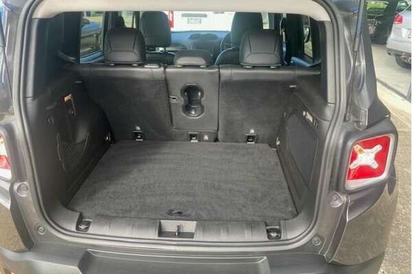 2016 Jeep Renegade Limited BU