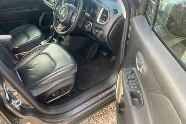 2016 Jeep Renegade Limited BU