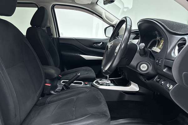 2018 Nissan Navara RX D23 Series 3 Rear Wheel Drive thumb-12