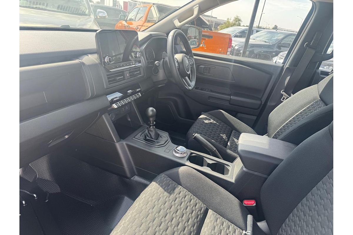 2025 Mitsubishi Triton GLX MV 4X4