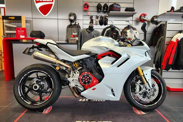 2023 Ducati SuperSport 950S