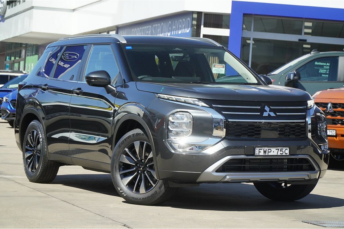 2025 Mitsubishi Outlander LS ZM