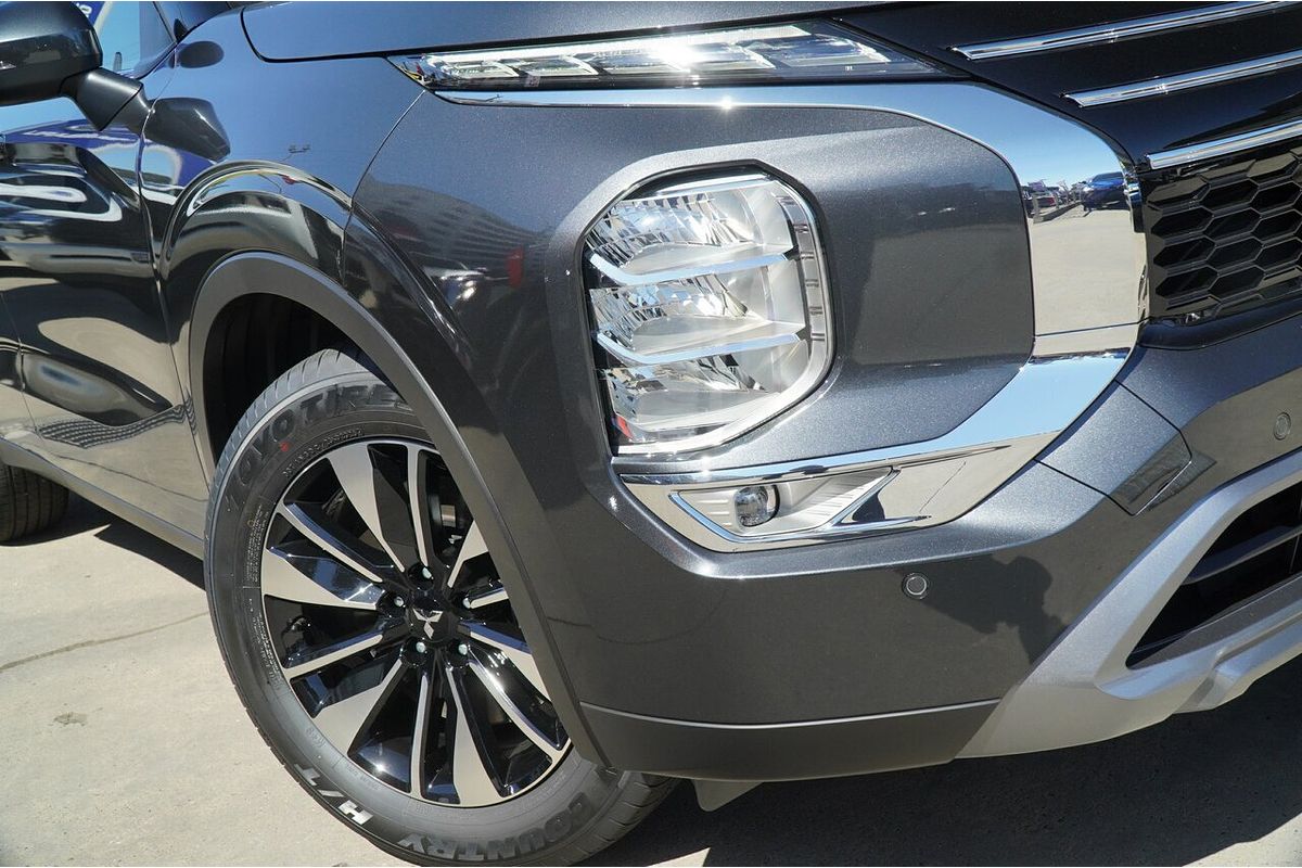 2025 Mitsubishi Outlander LS ZM