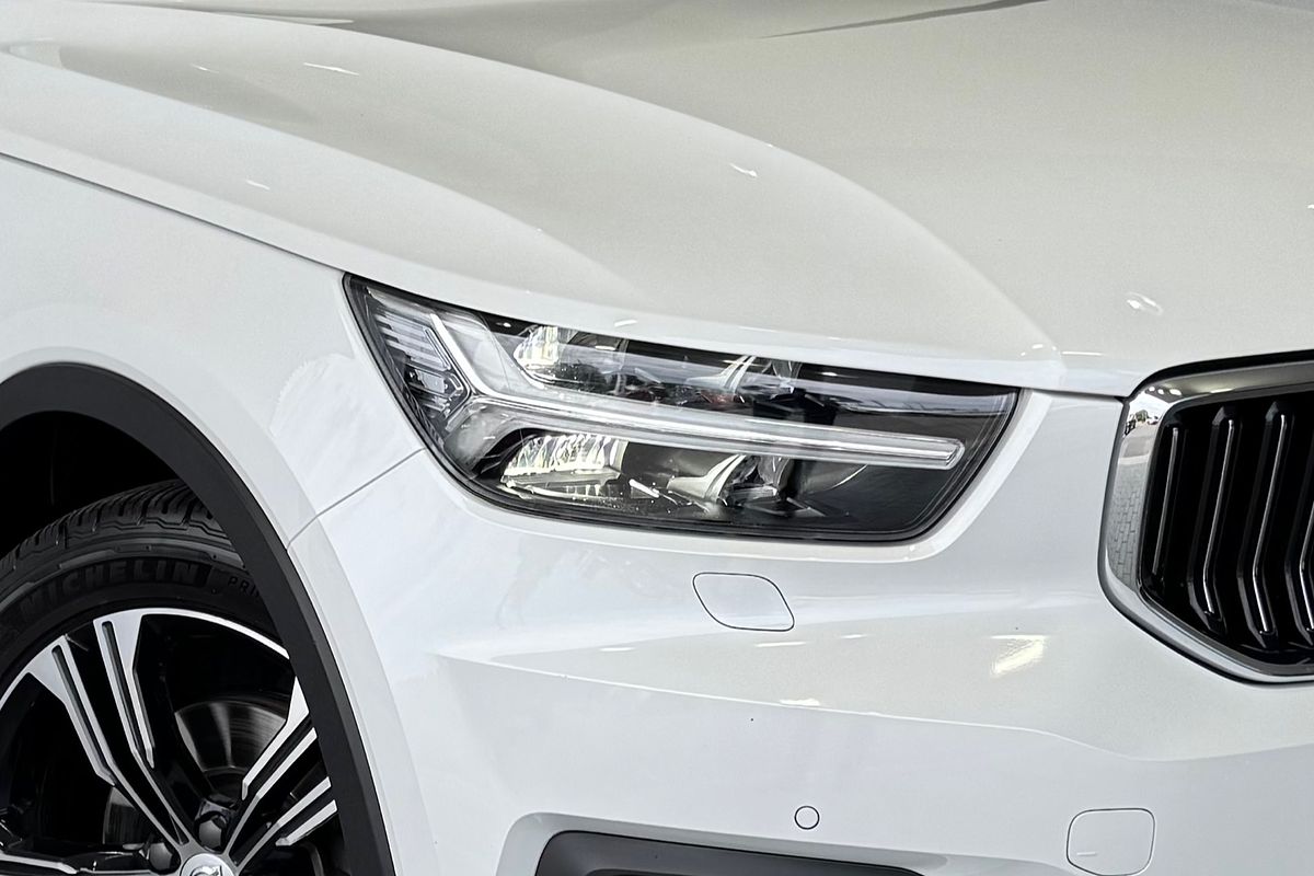 2021 Volvo XC40 T4 INSCRIPTION (AWD) 536 MY21