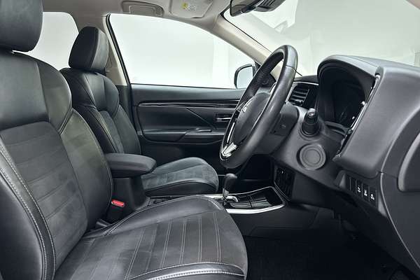 2018 Mitsubishi Outlander LS ZL thumb-12