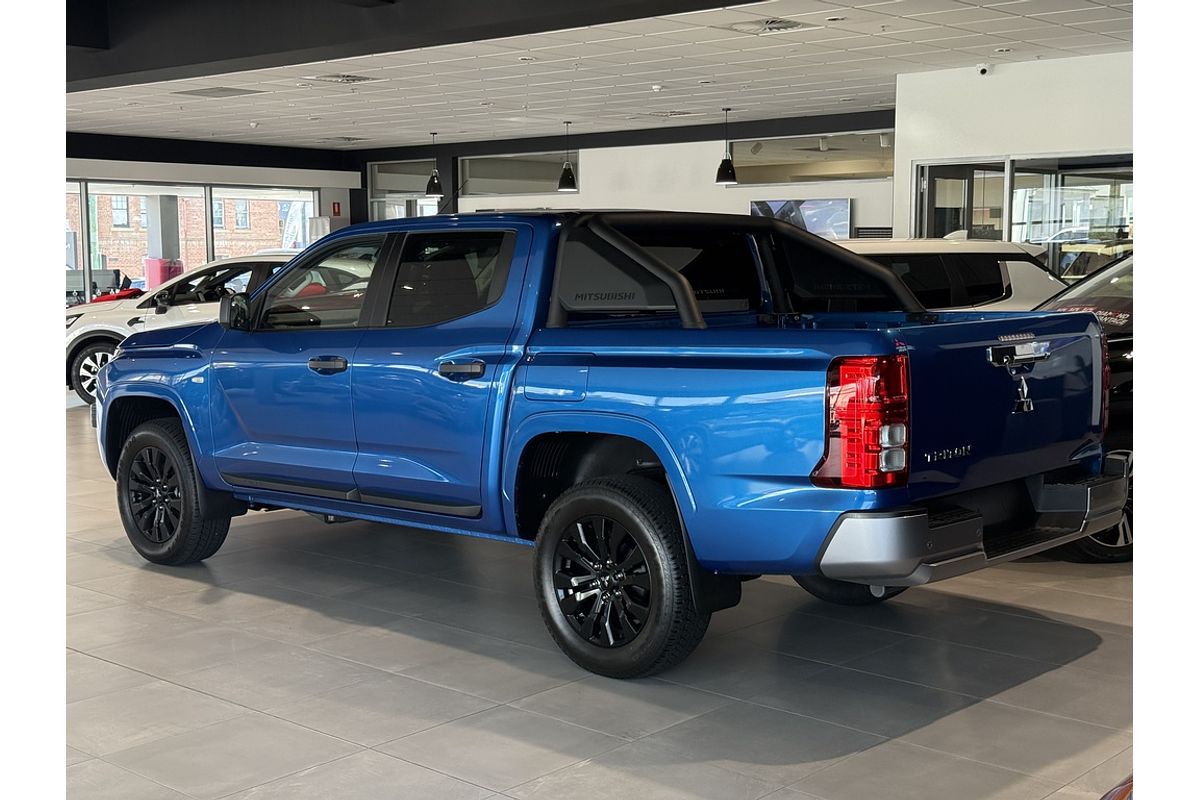 2025 Mitsubishi MV Triton GLX-R 2.4L D 6AT 4X4 DC PU