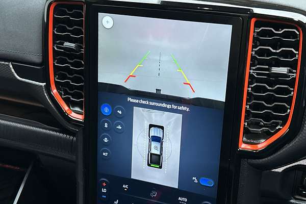 2024 Ford Ranger Raptor 4X4 3.0L thumb-15