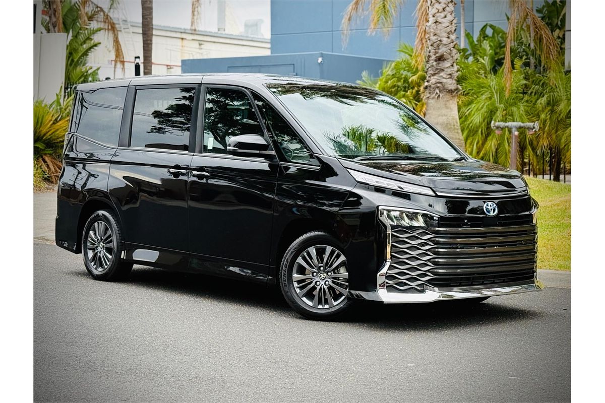 2024 Toyota Voxy Hybrid ZWR90