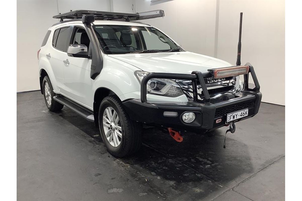 2017 Isuzu MU-X LS-T