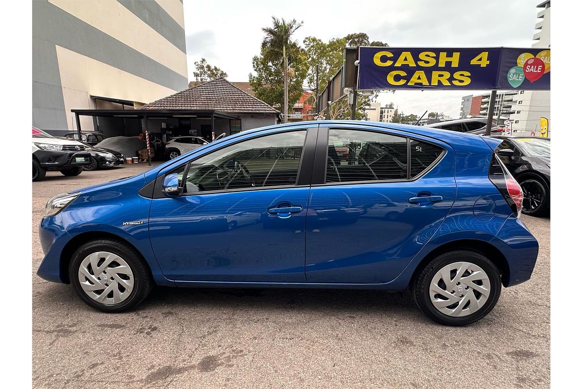 2018 Toyota Prius HYBRID NHP10R MY17