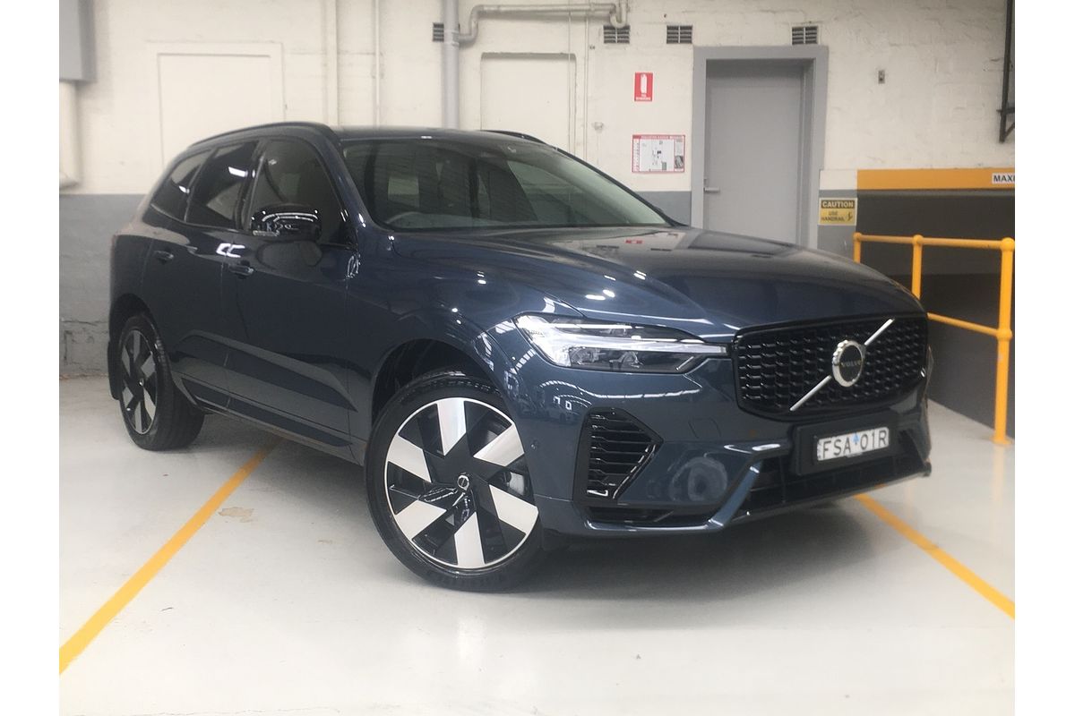 2025 Volvo XC60 Plus T8 Plug-In Hybrid
