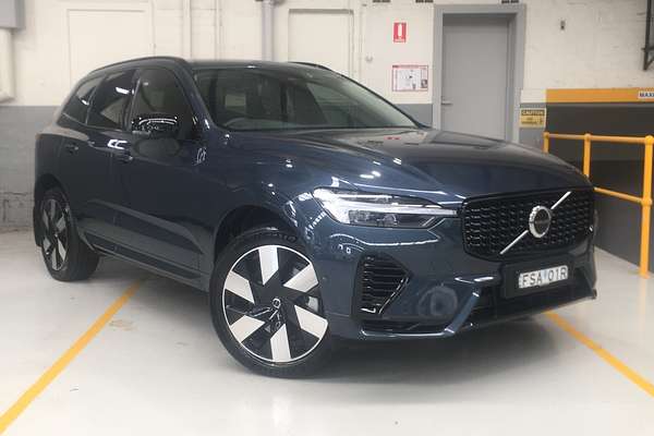 2025 Volvo XC60 Plus T8 Plug-In Hybrid