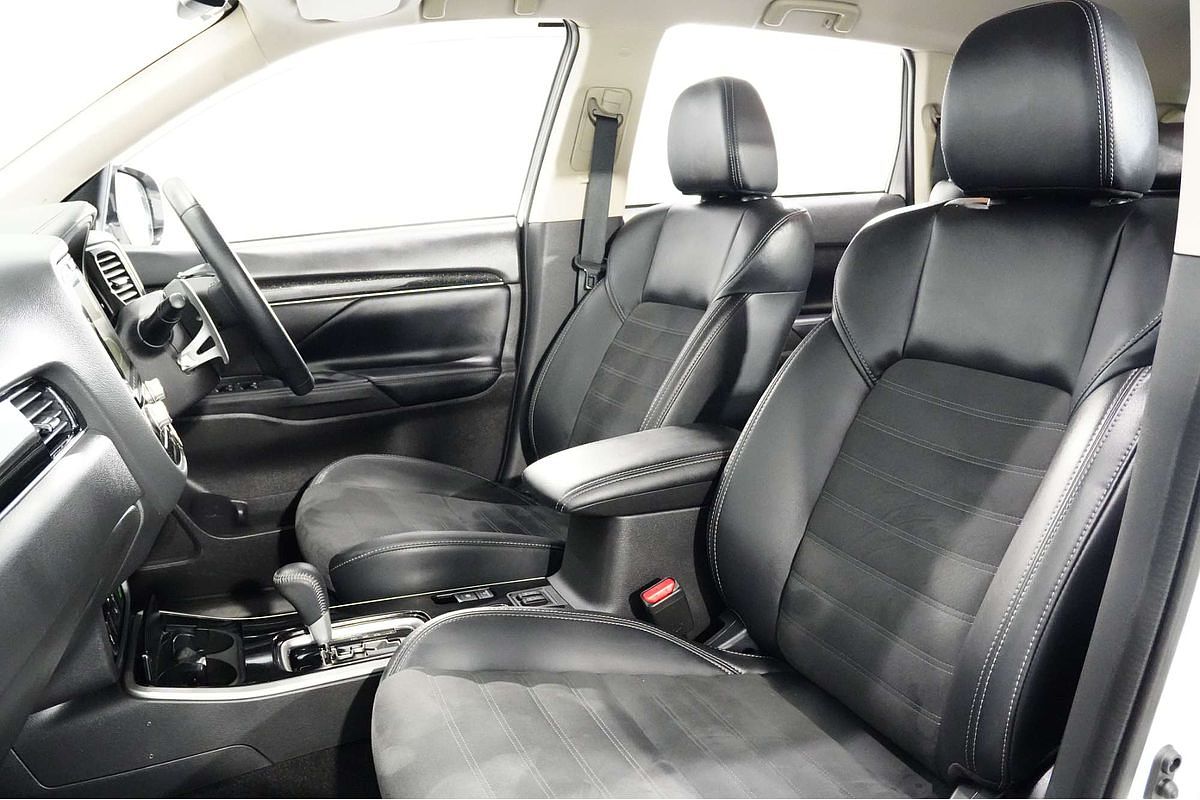 2020 Mitsubishi Outlander LS ZL