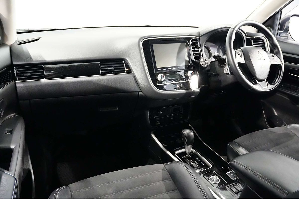 2020 Mitsubishi Outlander LS ZL