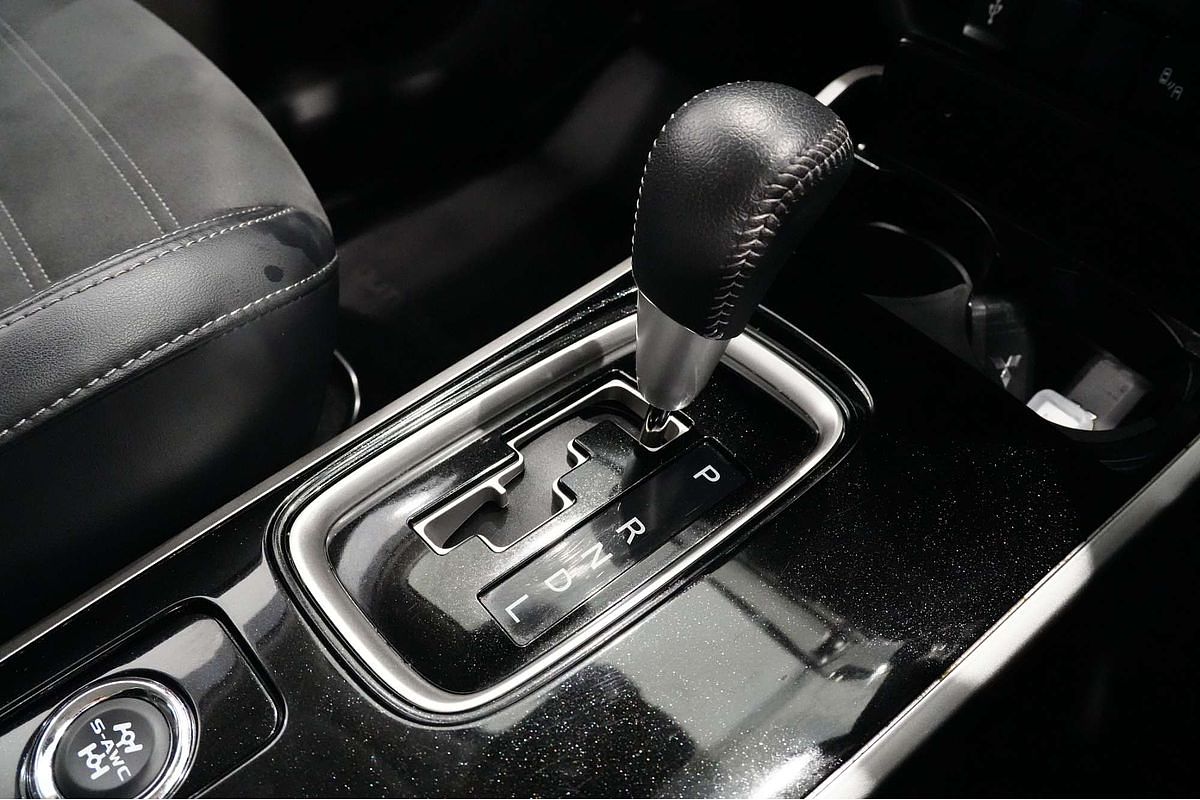 2020 Mitsubishi Outlander LS ZL