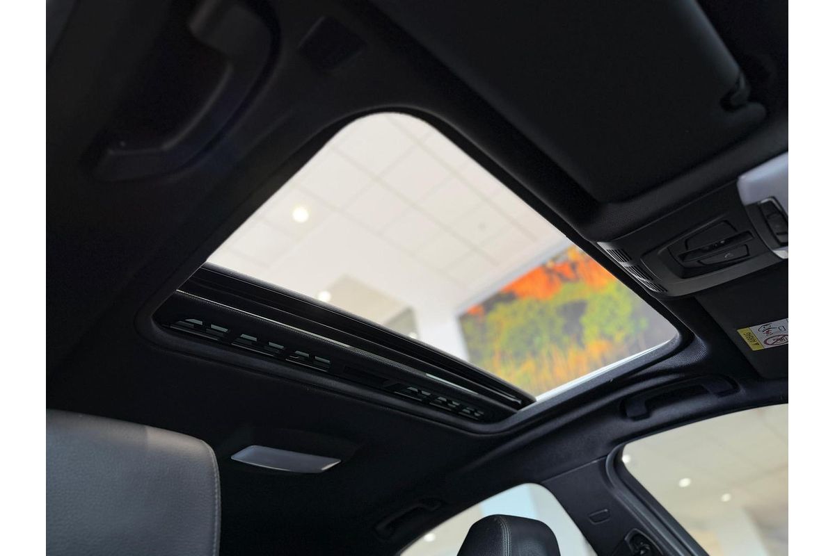 2015 BMW 3 Series 316i M Sport F30