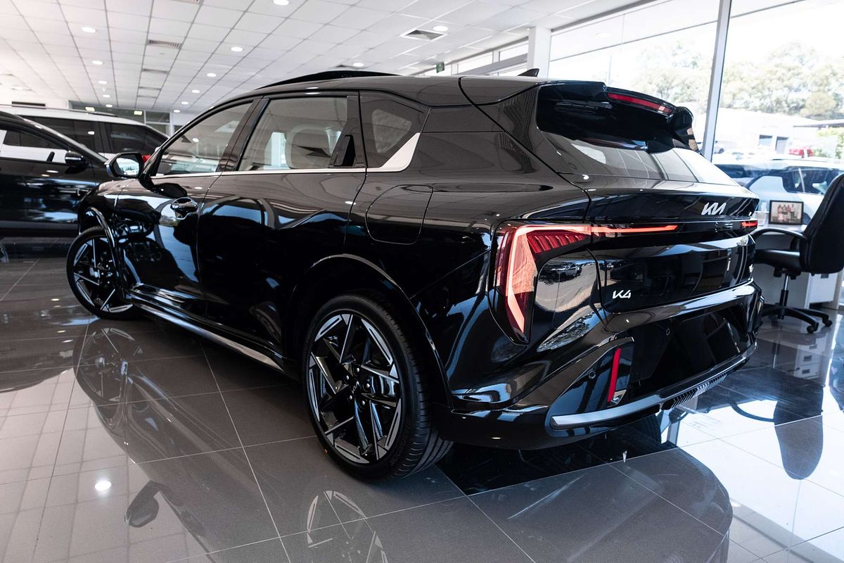 2025 Kia K4 GT-Line CL4m
