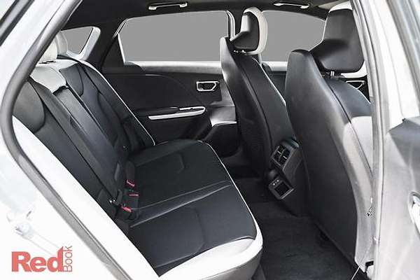 2026 Kia K4 GT-Line CL4m thumb-6