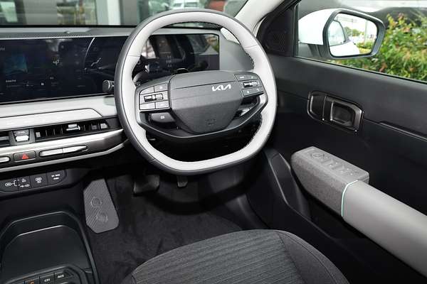 2025 Kia EV4 Air Standard Range CT thumb-17