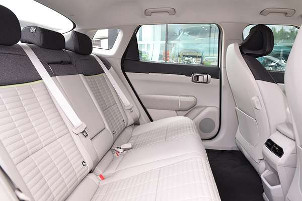 2025 Kia EV4 EARTH FWD LR 4ZH thumb-8