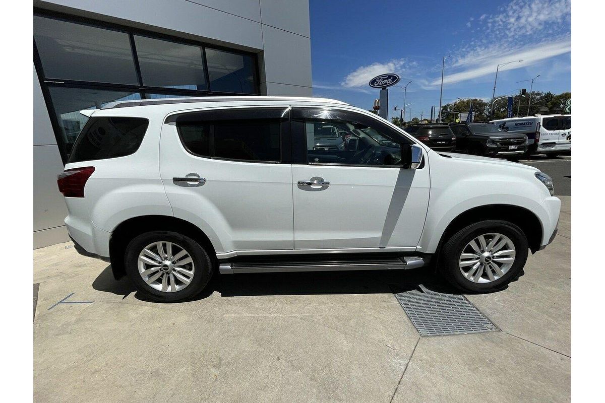2017 Isuzu MU-X LS-T