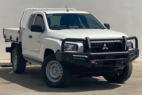 2025 Mitsubishi Triton GLX MV 4X4
