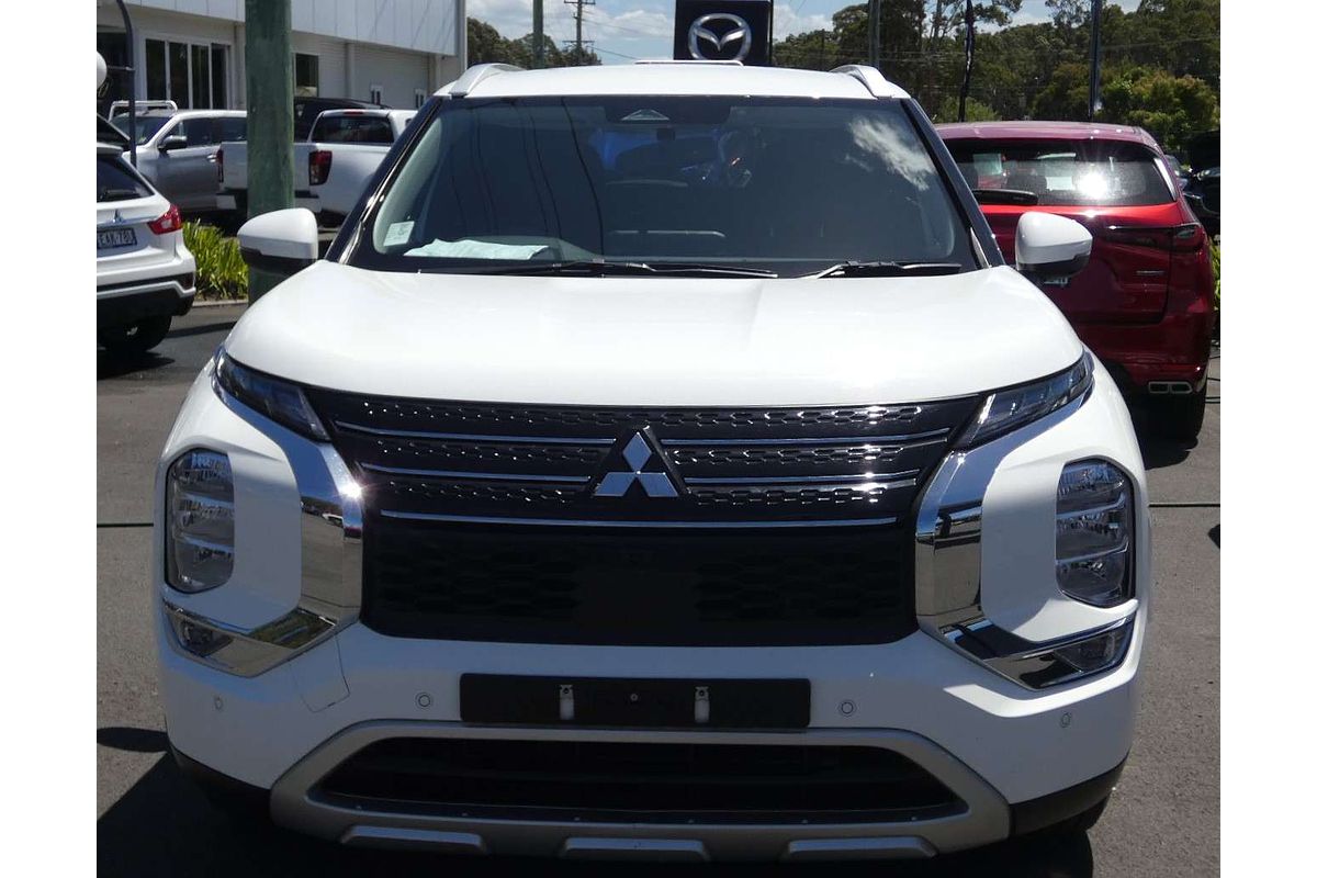 2023 Mitsubishi Outlander LS ZM