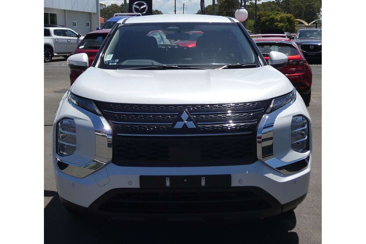 2024 Mitsubishi Outlander ES ZM