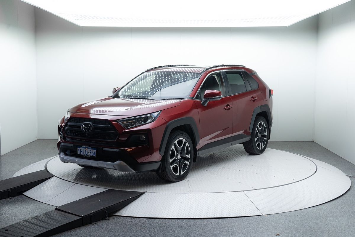 2020 Toyota RAV4 Edge AXAA54R