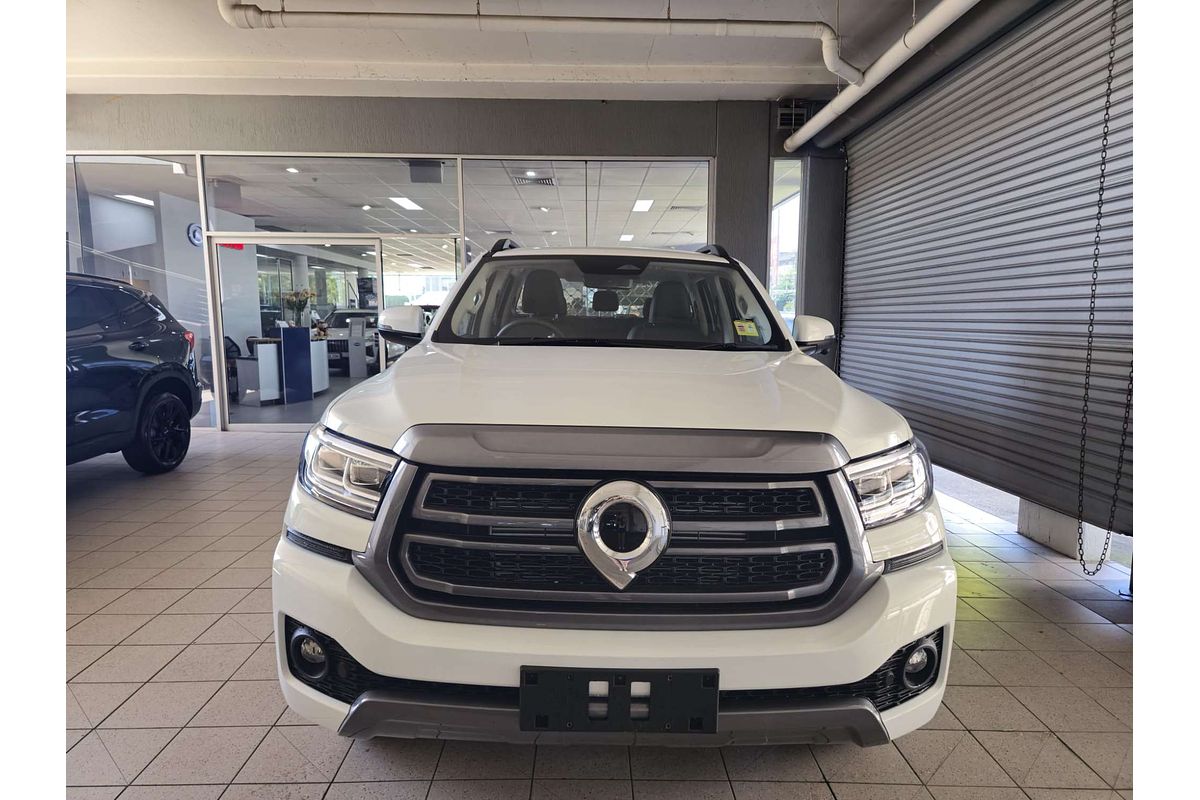 2.4T Cannon Dual Cab Chassic Luxury 4x4